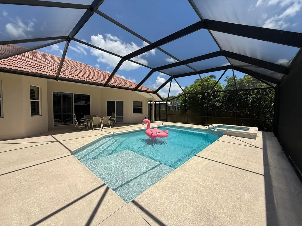 2810 SE Tate Avenue Port St Lucie FL 34984