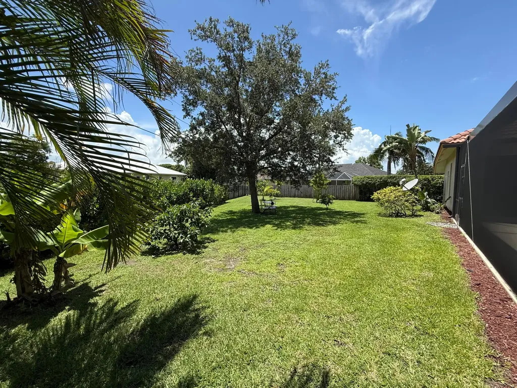 2810 SE Tate Avenue Port St Lucie FL 34984