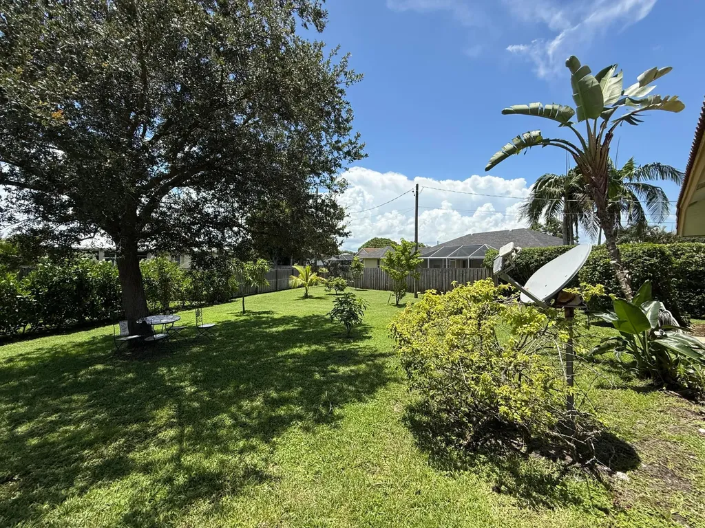 2810 SE Tate Avenue Port St Lucie FL 34984