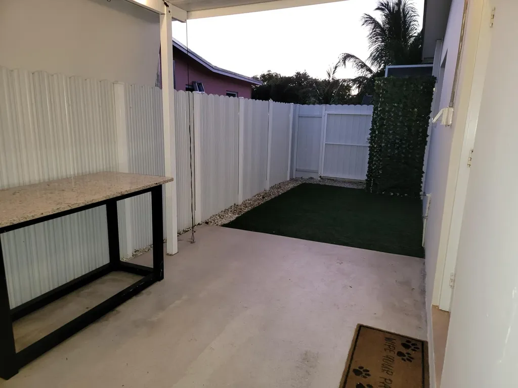 1611 NW 63rd Avenue Sunrise FL 33313