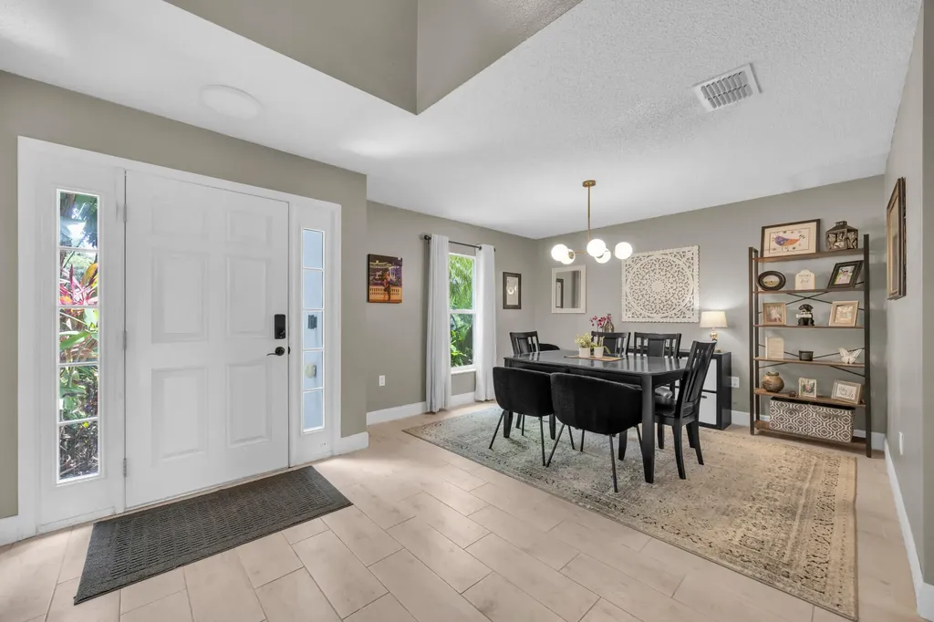 2566 12th Square SW Vero Beach FL 32968