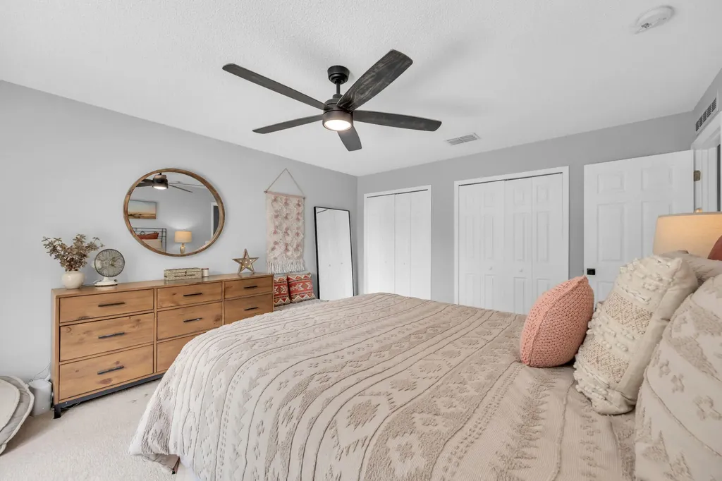 2566 12th Square SW Vero Beach FL 32968