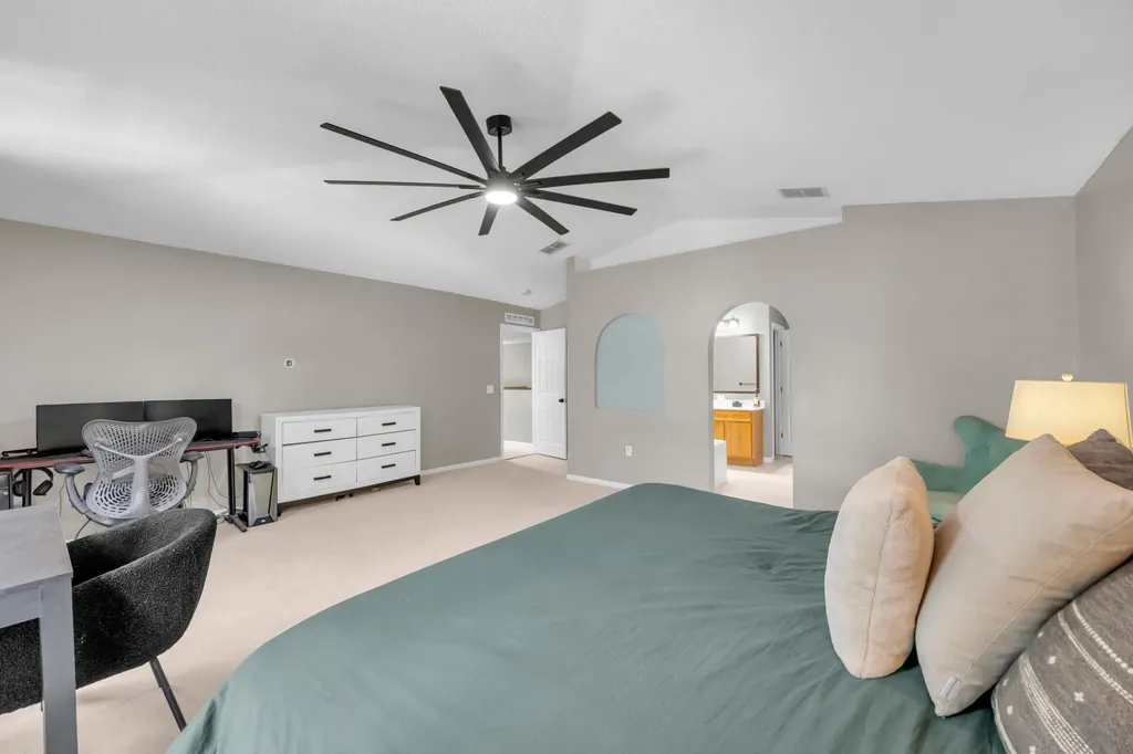 2566 12th Square SW Vero Beach FL 32968
