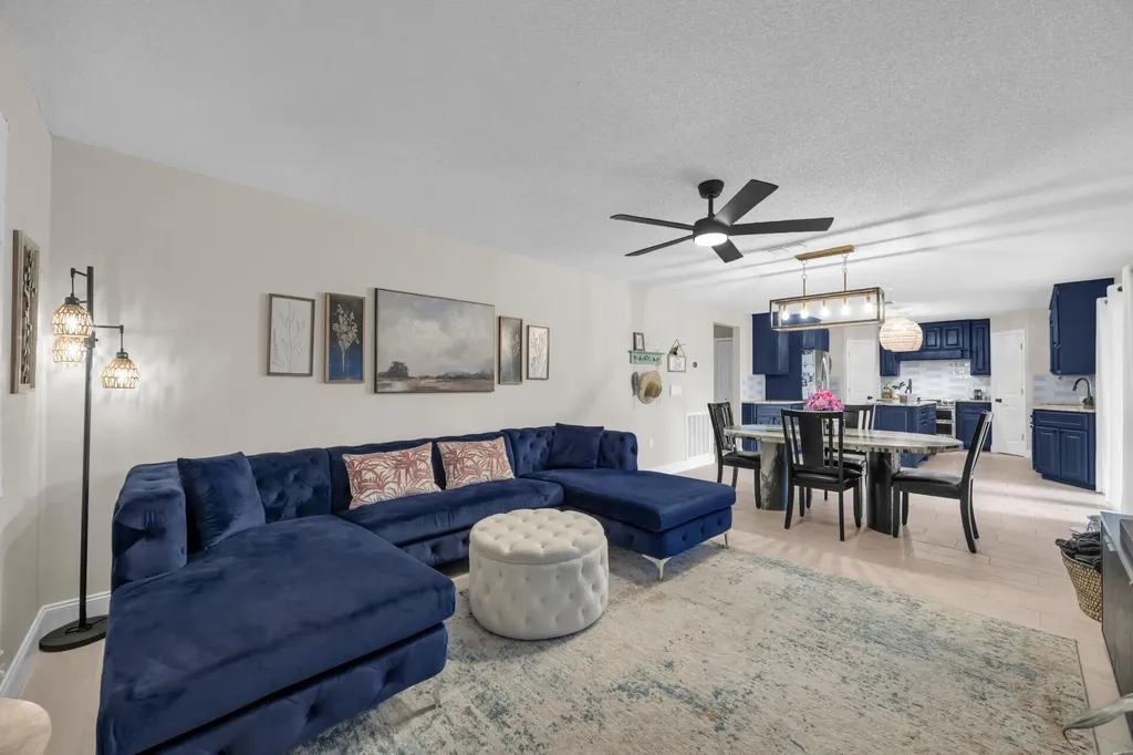2566 12th Square SW Vero Beach FL 32968