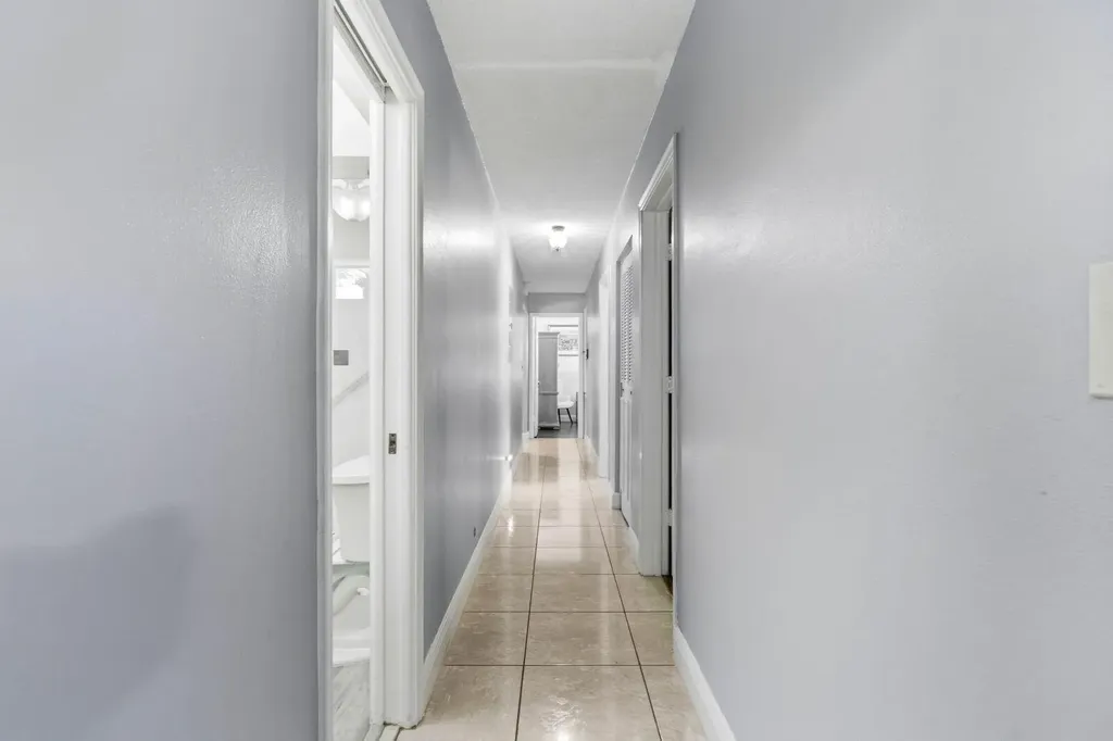 7381 SW 9th Street Plantation FL 33317