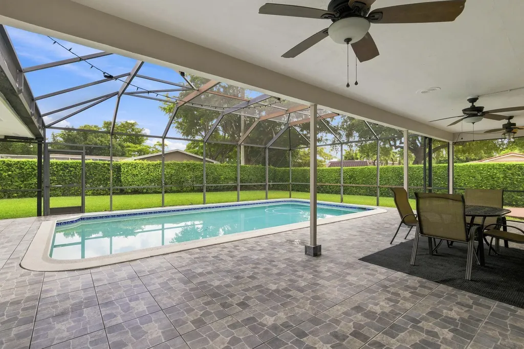 7381 SW 9th Street Plantation FL 33317