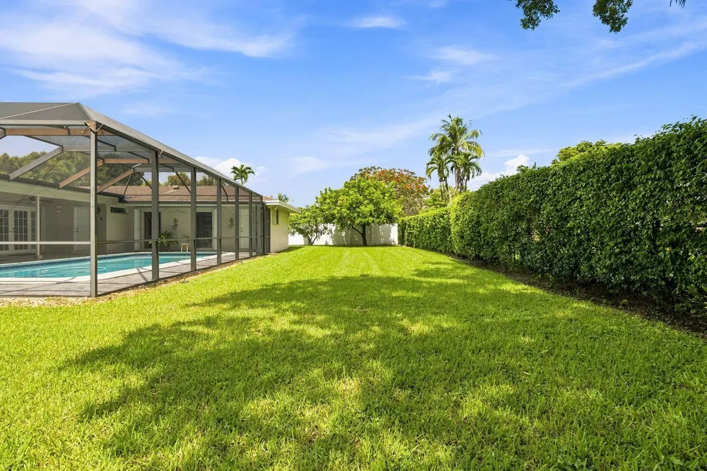 7381 SW 9th Street Plantation FL 33317