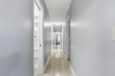 7381 SW 9th Street Plantation FL 33317