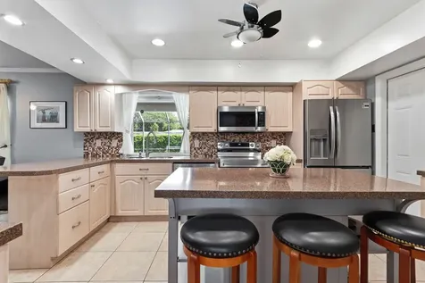7381 SW 9th Street Plantation FL 33317
