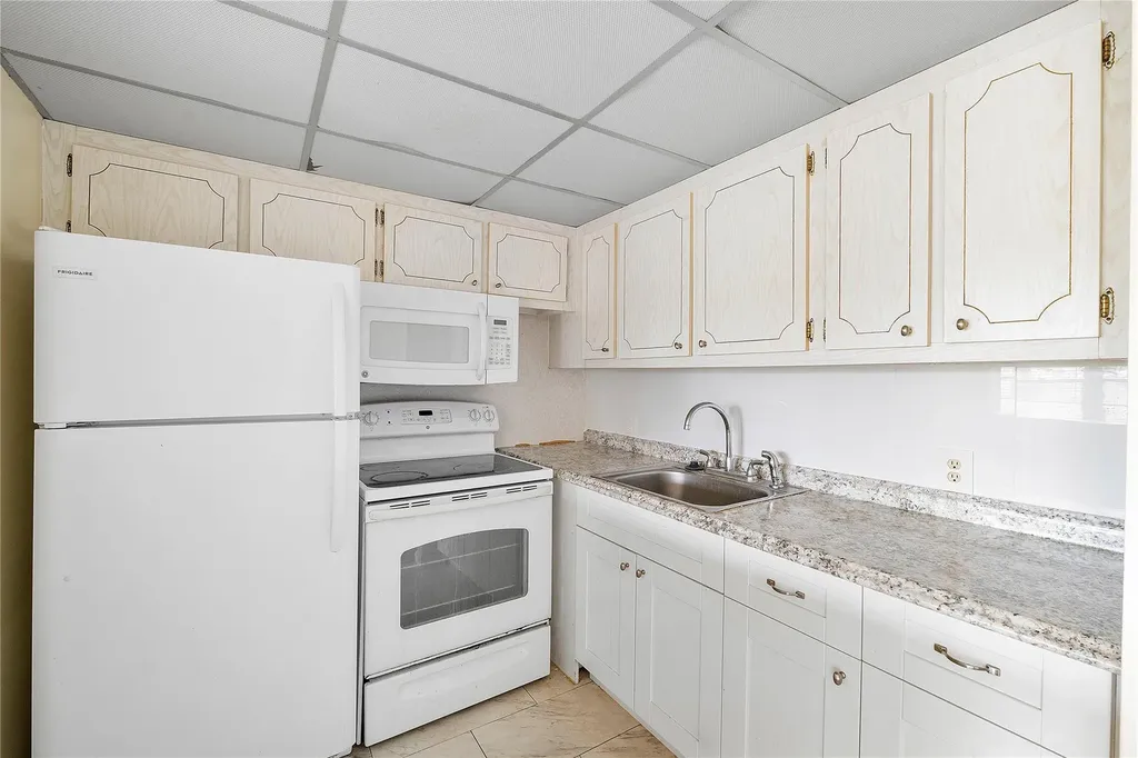 358 Dorset I Boca Raton FL 33434
