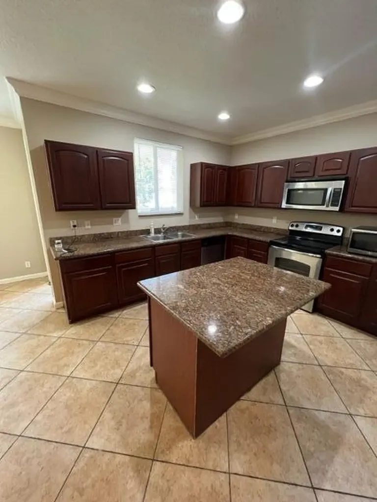 3075 N Evergreen Circle Boynton Beach FL 33426