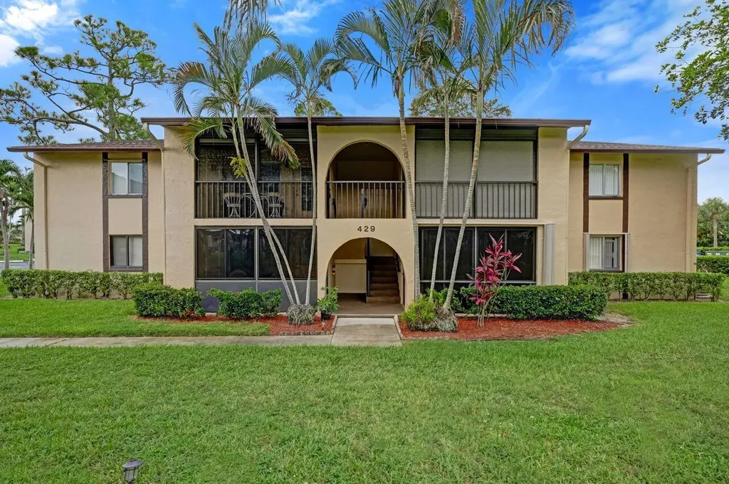 429 Pine Glen Lane Greenacres FL 33463