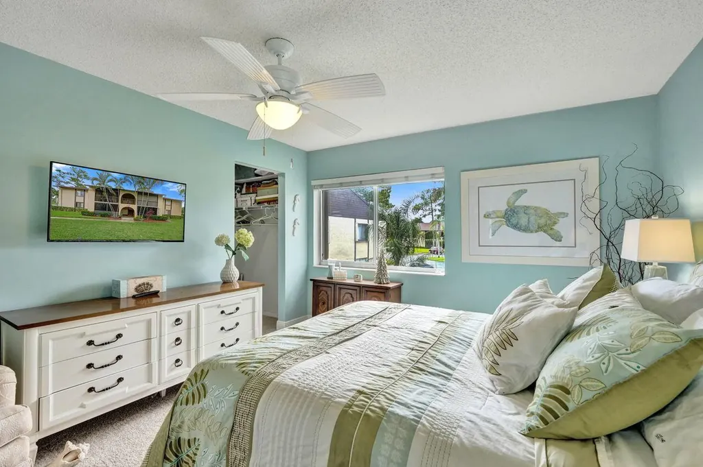 429 Pine Glen Lane Greenacres FL 33463
