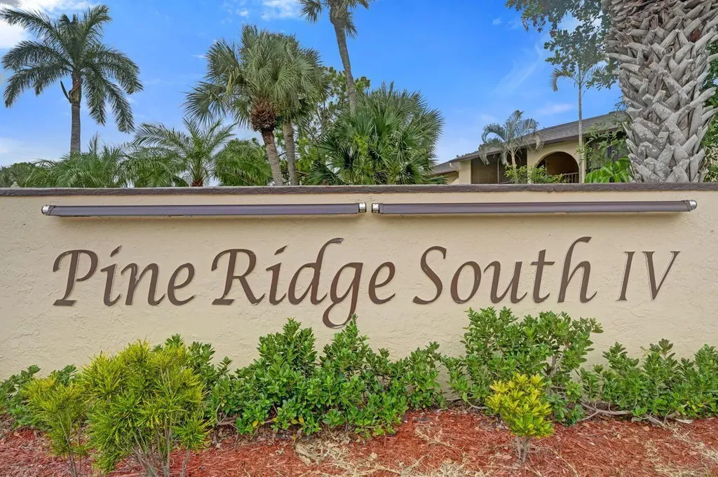 429 Pine Glen Lane Greenacres FL 33463