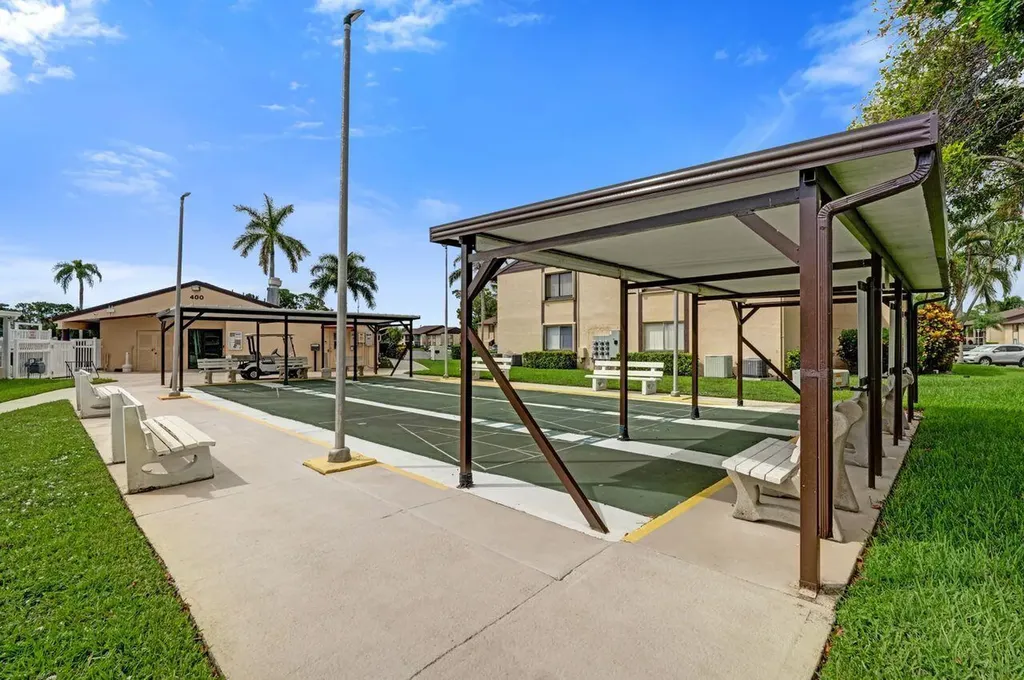 429 Pine Glen Lane Greenacres FL 33463