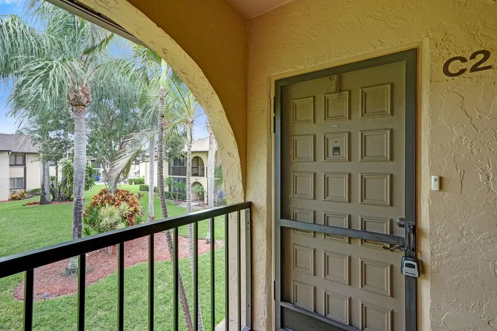 429 Pine Glen Lane Greenacres FL 33463