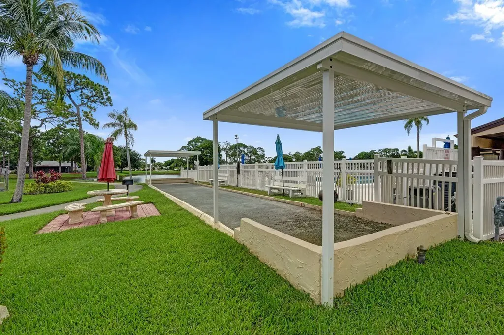 429 Pine Glen Lane Greenacres FL 33463