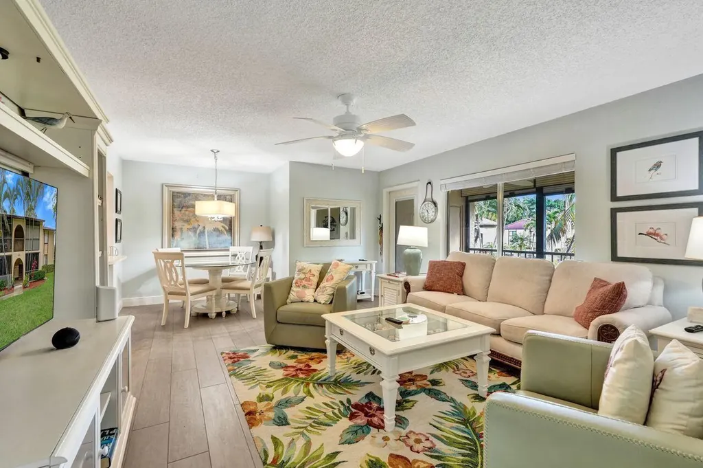 429 Pine Glen Lane Greenacres FL 33463