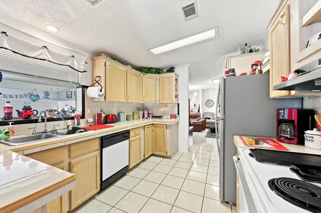 7943 SE 97th Court Okeechobee FL 34974