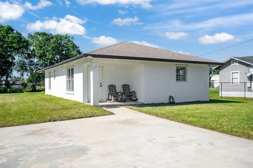 116 SE 3rd Street N Belle Glade FL 33430