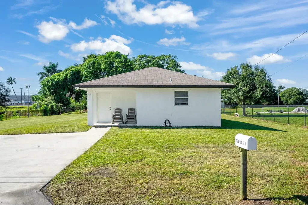 116 SE 3rd Street N Belle Glade FL 33430