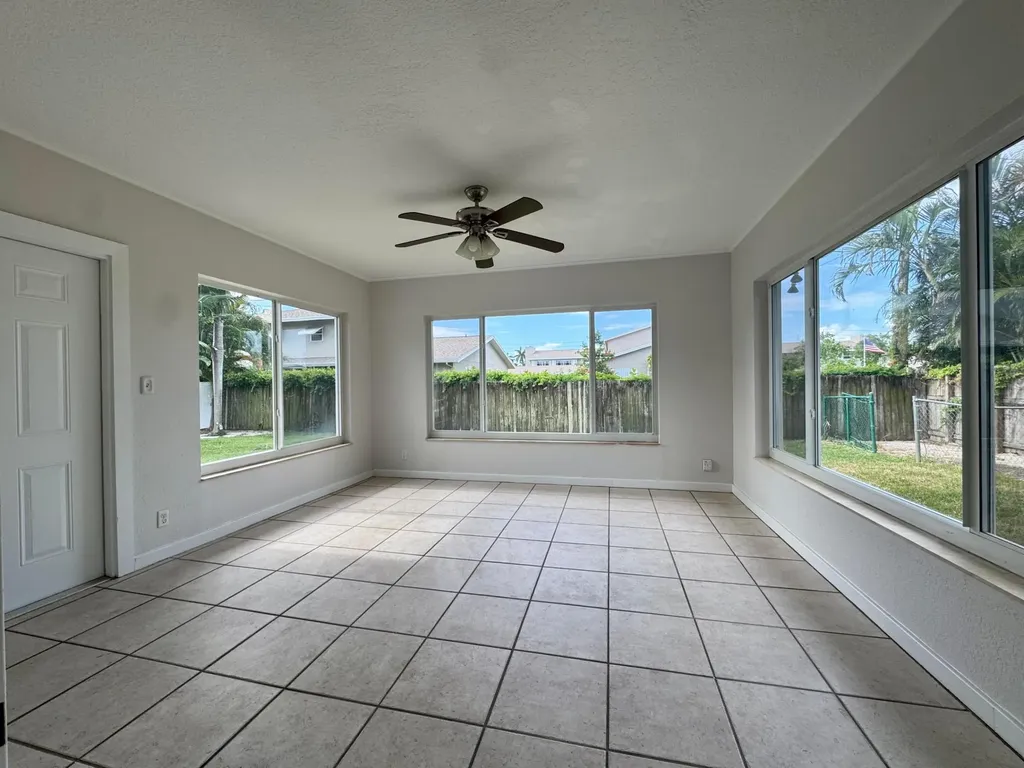 924 SE 8th Court Deerfield Beach FL 33441