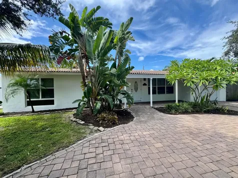 924 SE 8th Court Deerfield Beach FL 33441