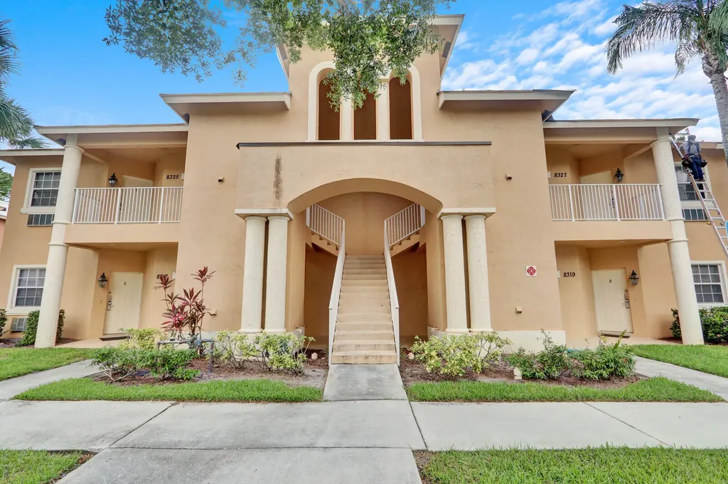 8319 Mulligan Circle Port St Lucie FL 34986