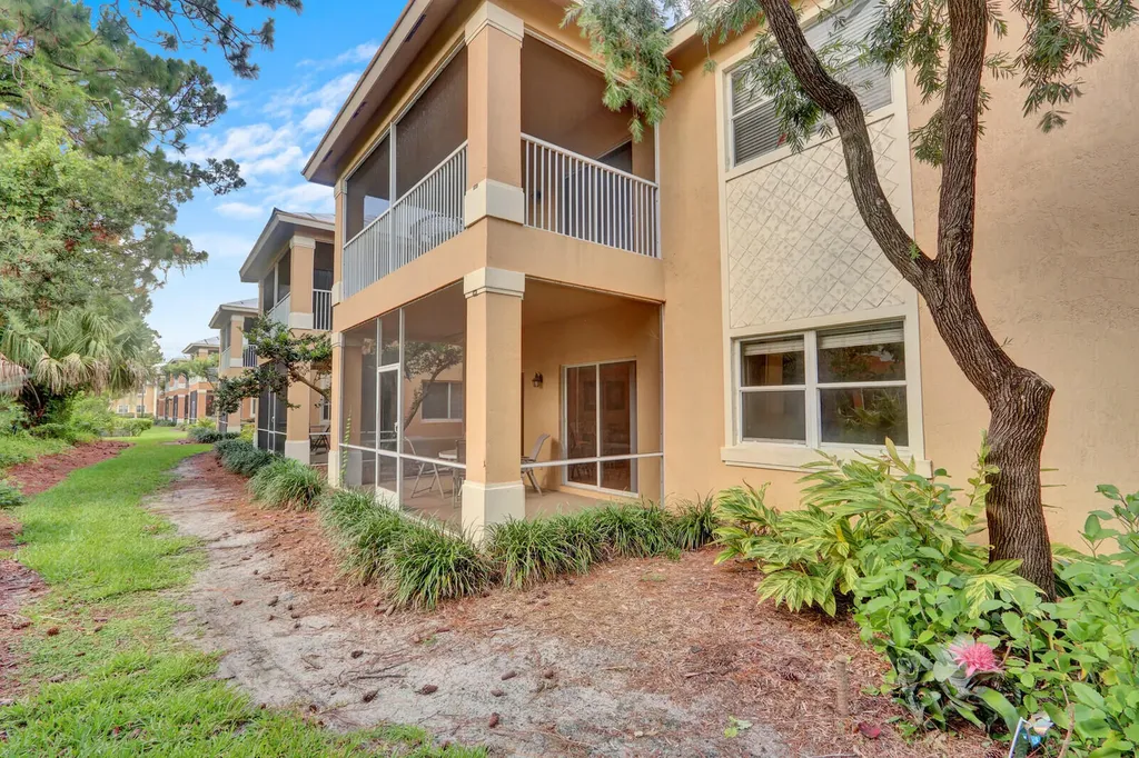 8319 Mulligan Circle Port St Lucie FL 34986