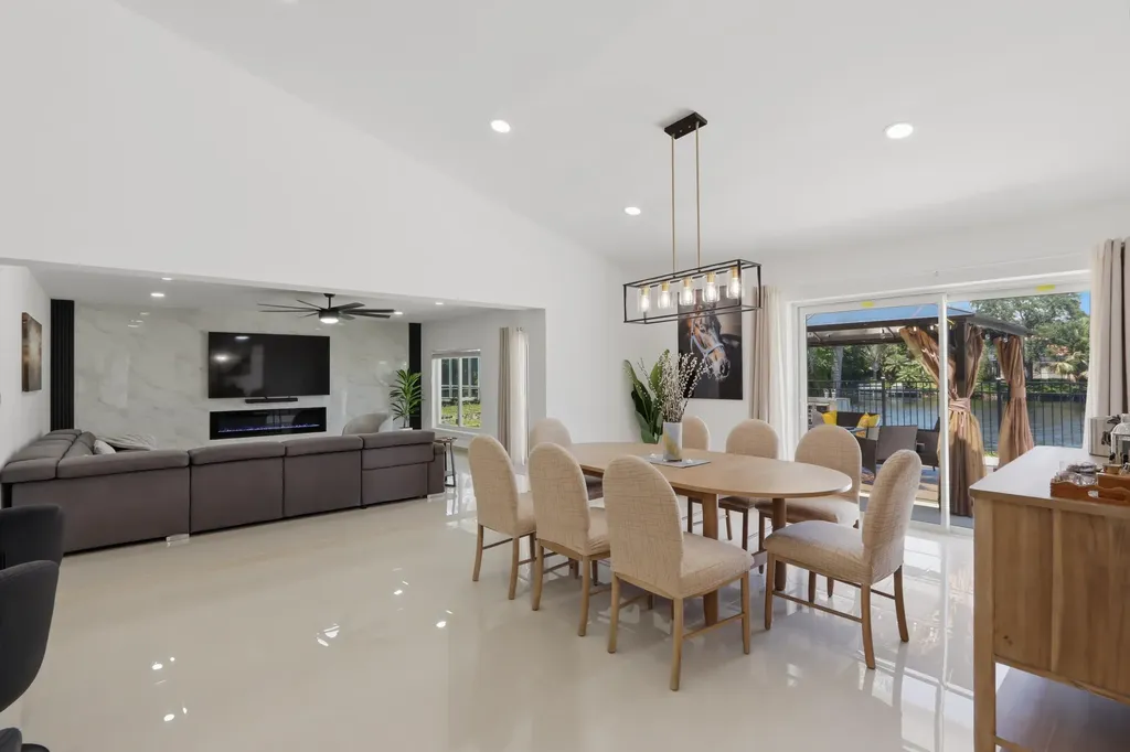 12725 Kingsway Road Wellington FL 33414