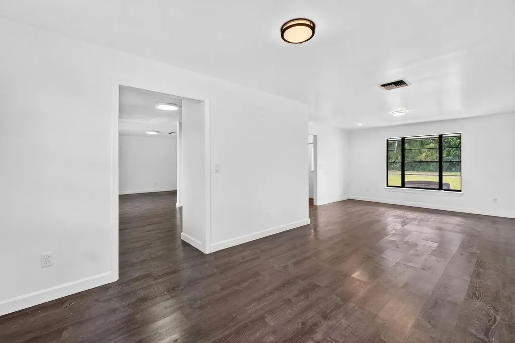 5989 Coconut Boulevard The Acreage FL 33411