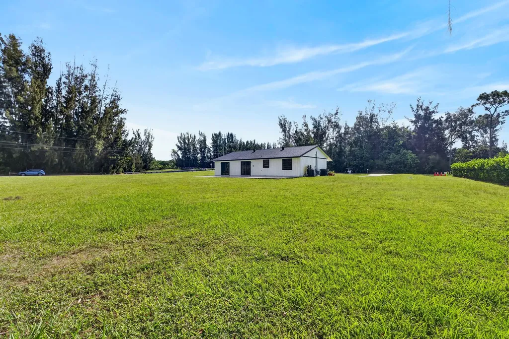 5989 Coconut Boulevard The Acreage FL 33411