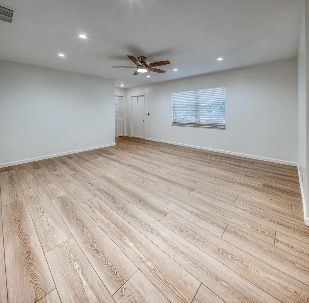 411 S M Street Lake Worth Beach FL 33460