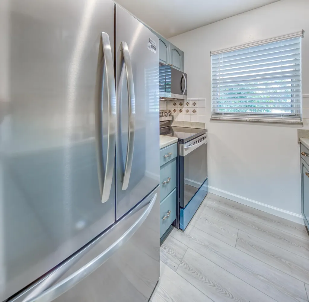 411 S M Street Lake Worth Beach FL 33460