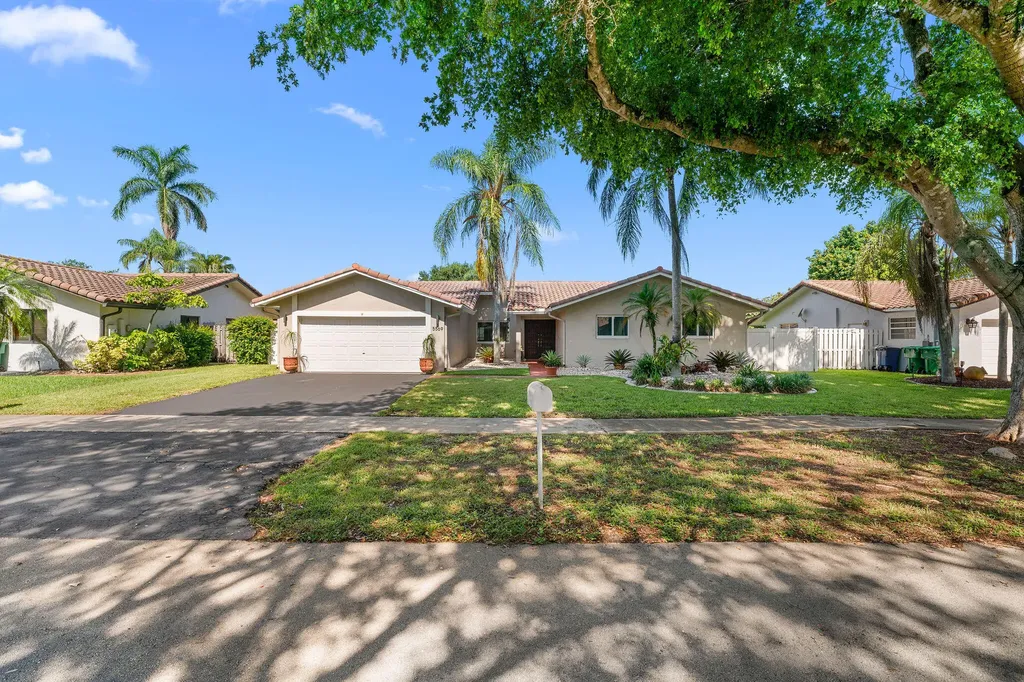 5569 SW 112th Terrace Cooper City FL 33330