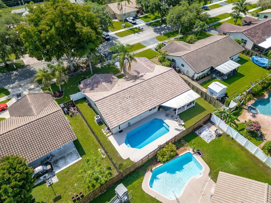 5569 SW 112th Terrace Cooper City FL 33330
