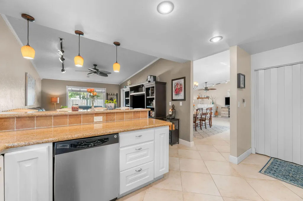 5569 SW 112th Terrace Cooper City FL 33330