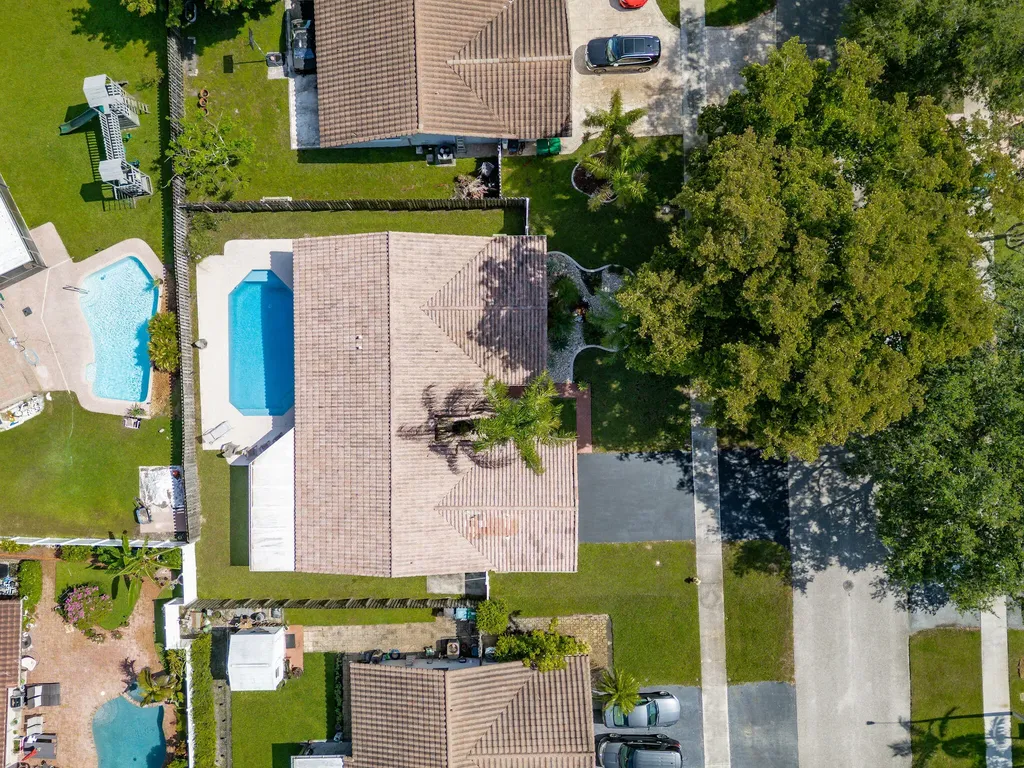 5569 SW 112th Terrace Cooper City FL 33330