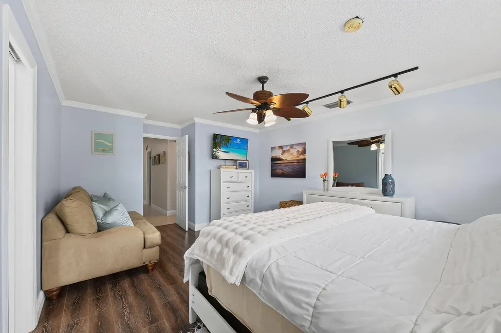 5569 SW 112th Terrace Cooper City FL 33330