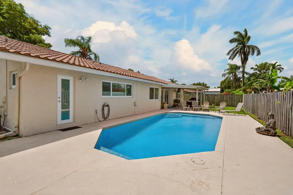 5569 SW 112th Terrace Cooper City FL 33330