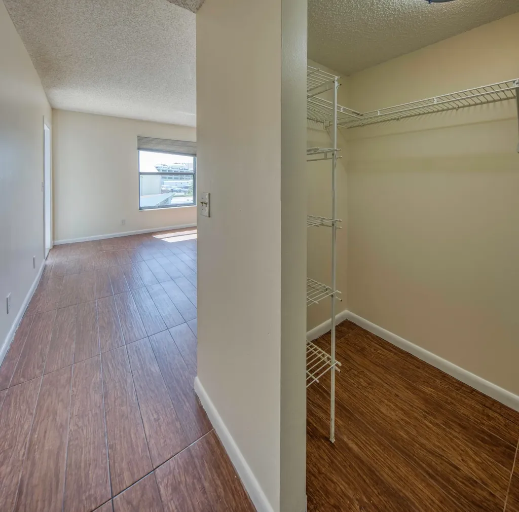 890 N Federal Highway Lantana FL 33462