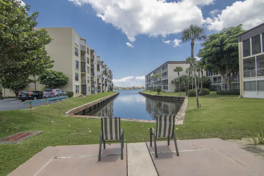 890 N Federal Highway Lantana FL 33462