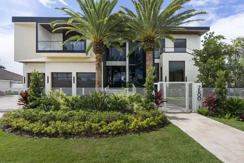 2600 NE 24th Street Lighthouse Point FL 33064