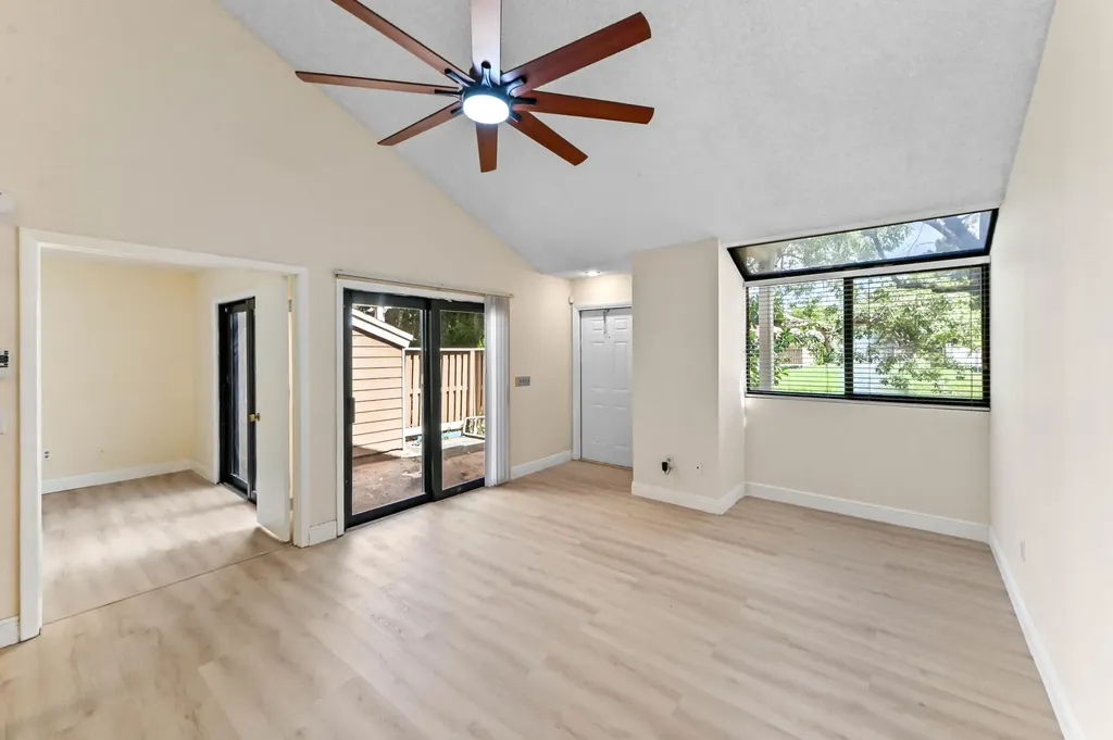 7184 Sportsmans Drive North Lauderdale FL 33068