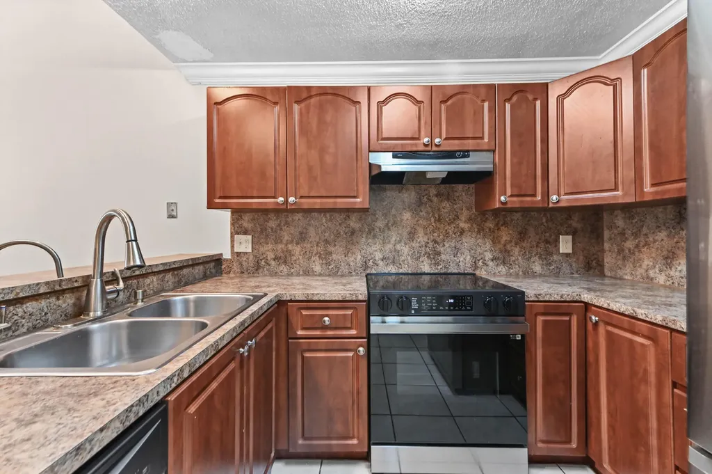 7184 Sportsmans Drive North Lauderdale FL 33068