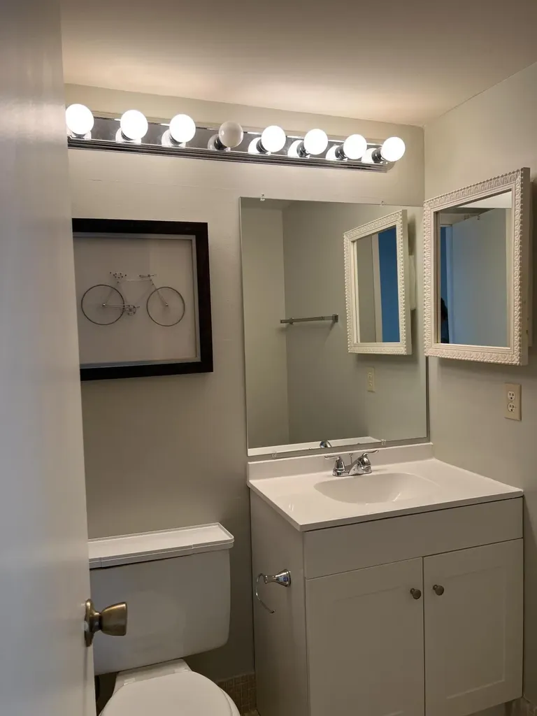 68 Fanshaw B Boca Raton FL 33434