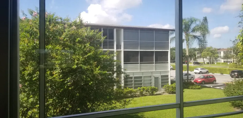 68 Fanshaw B Boca Raton FL 33434
