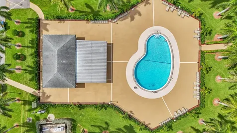 68 Fanshaw B Boca Raton FL 33434