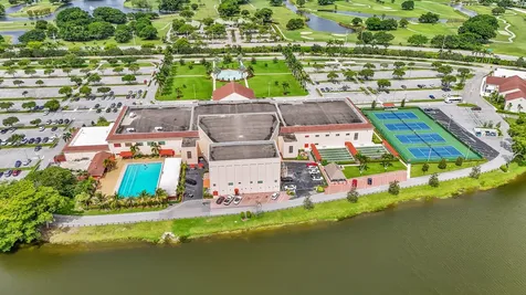 68 Fanshaw B Boca Raton FL 33434