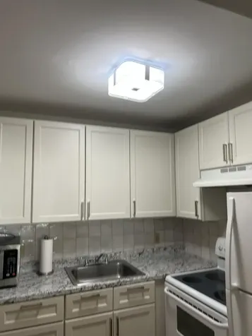 68 Fanshaw B Boca Raton FL 33434